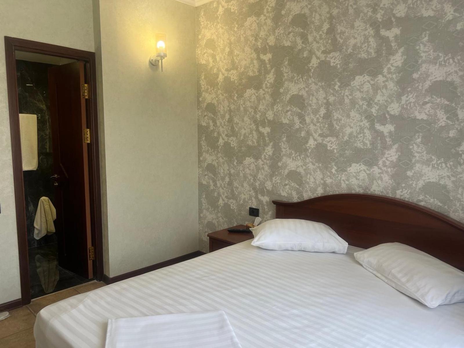 Park Avenue Hotel Yerevan Exterior photo